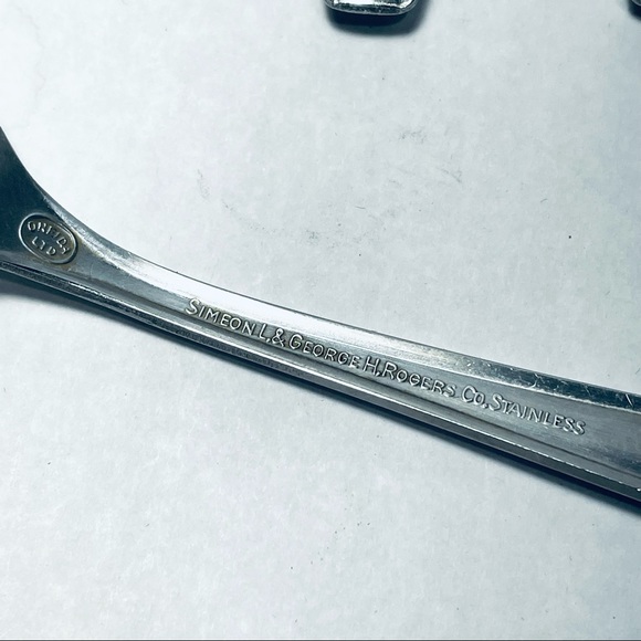 Oneida Simeon & Rogers Spring Ballad Forks Stainless Flatware - Picture 5 of 8